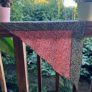 Triangle scarf